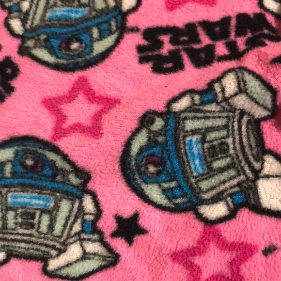 StarWars PJs for Girl xs - Picture 2 of 3